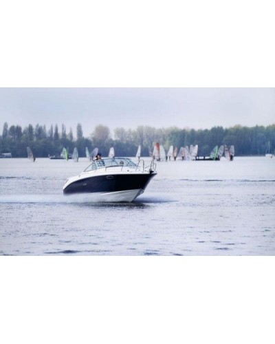 Пластиковый катер Sea Ray 235 Weekender